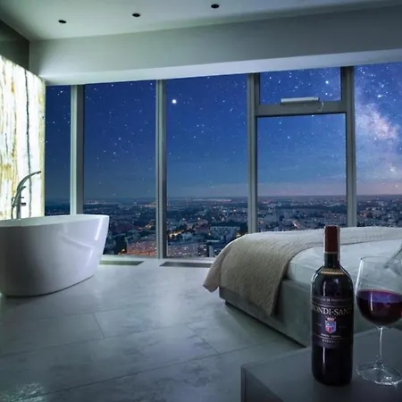 Hanza Tower Sky Sauna & Jacuzzi & Pool شقة