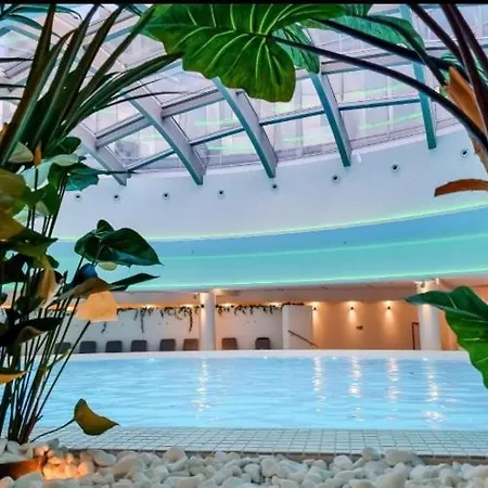 Hanza Tower Sky Sauna & Jacuzzi & Pool * شتشيتسين