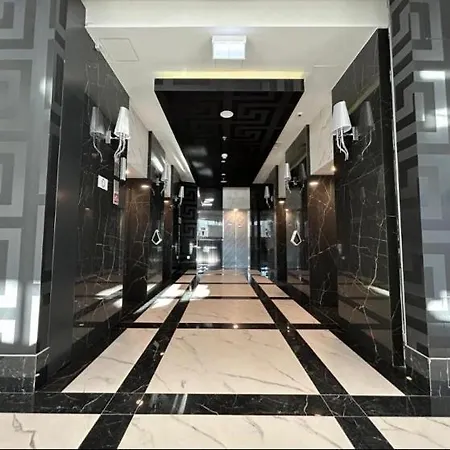 شقة Hanza Tower Sky Sauna & Jacuzzi & Pool *